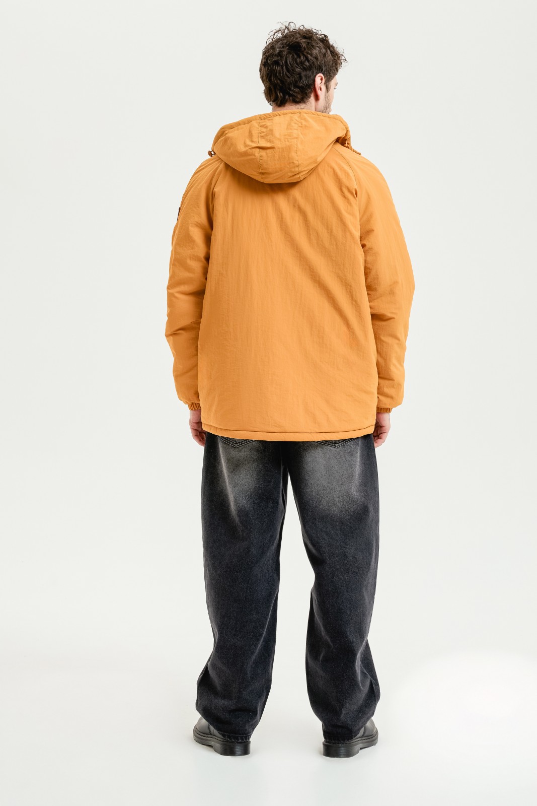 Куртка с капюшоном и утеплителем