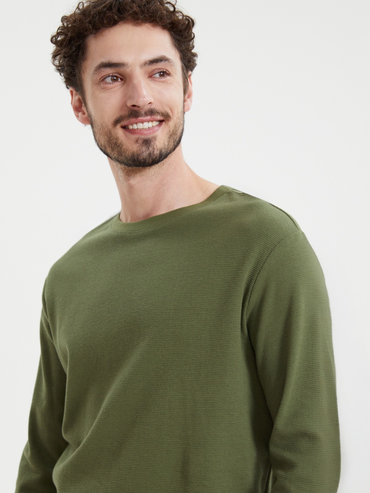 Однотонный лонгслив с длинным рукавом