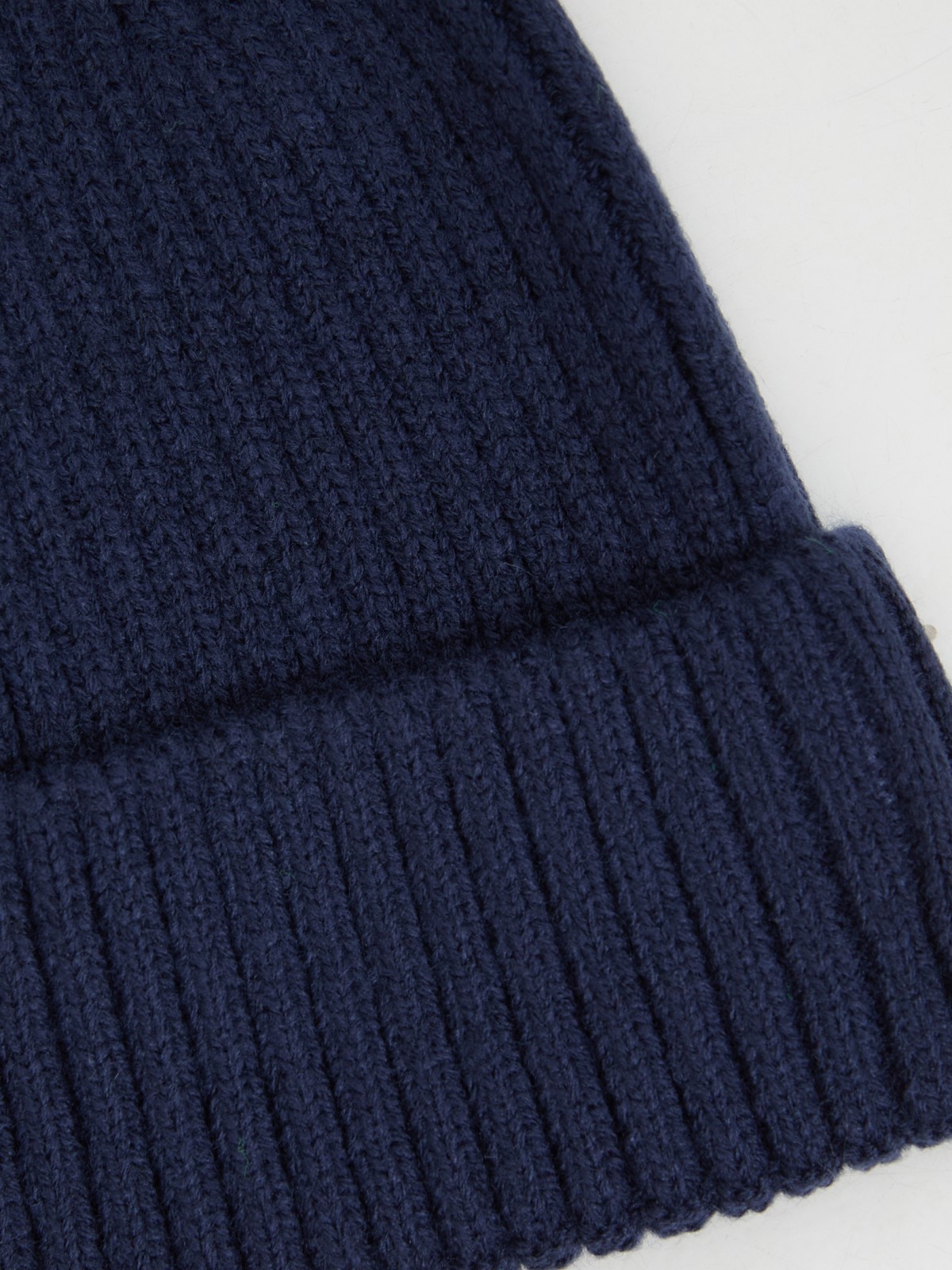 Вязаная шапка-бини