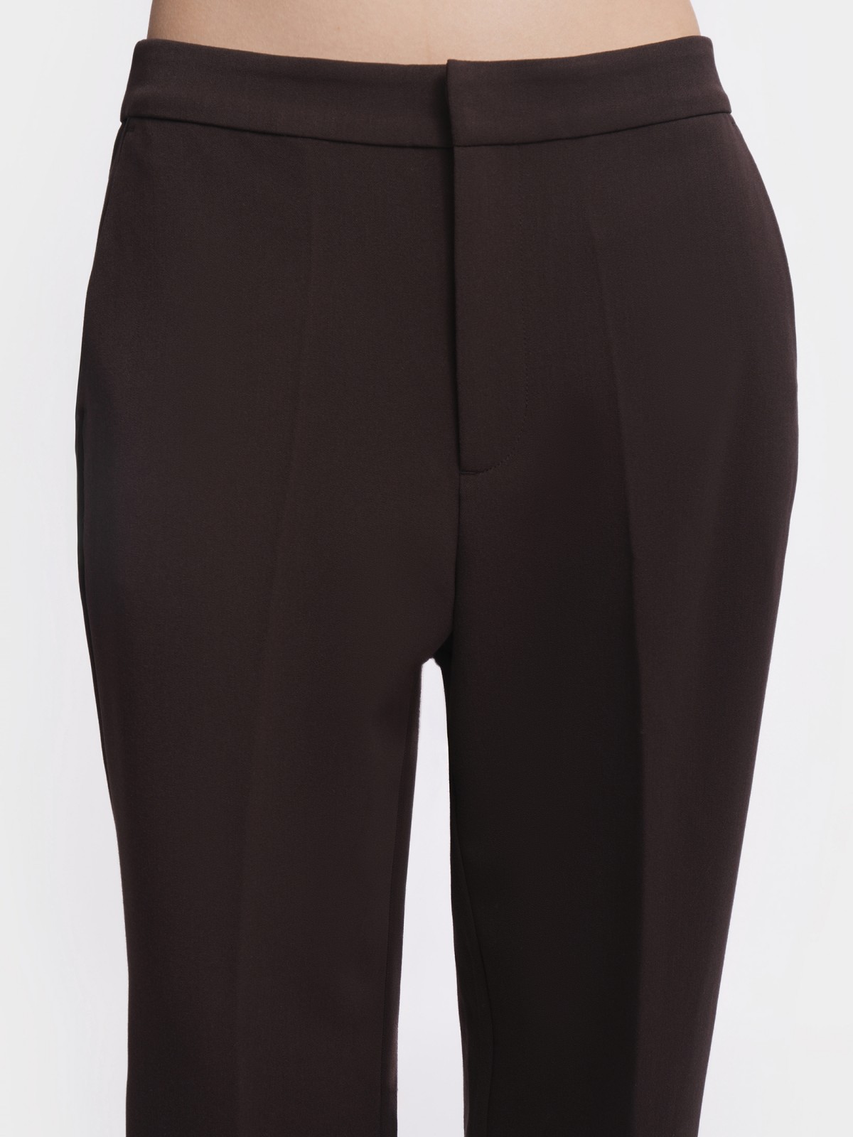 Офисные брюки Slim на резинке со стрелками