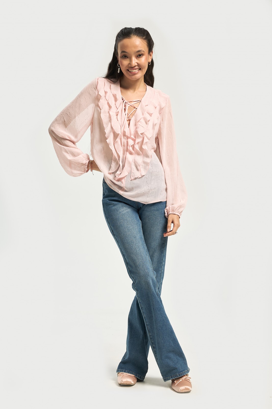 Шифоновая блузка с воланами