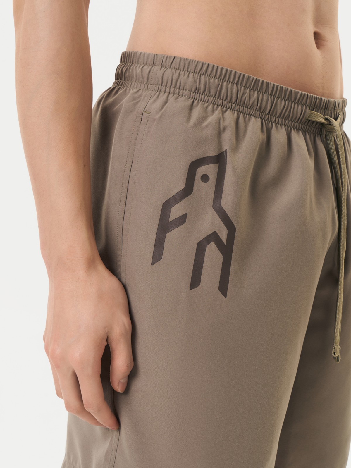 Шорты плавательные