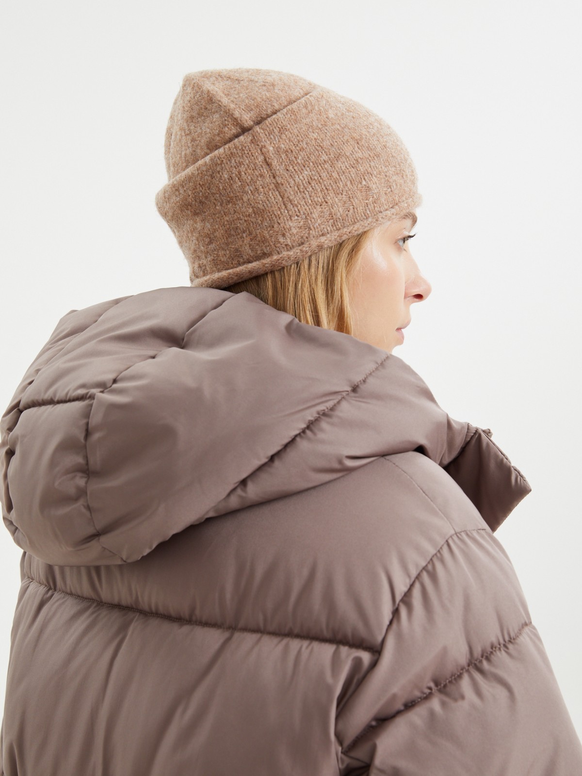 Вязаная шапка-бини без отворота