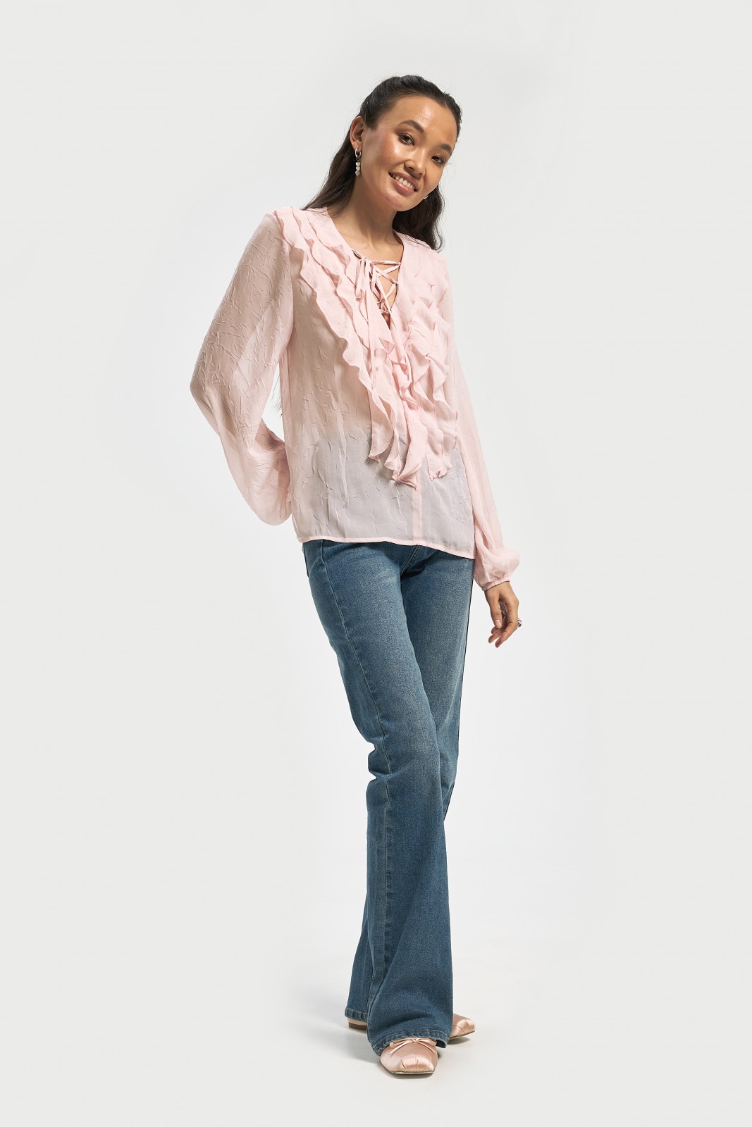 Шифоновая блузка с воланами