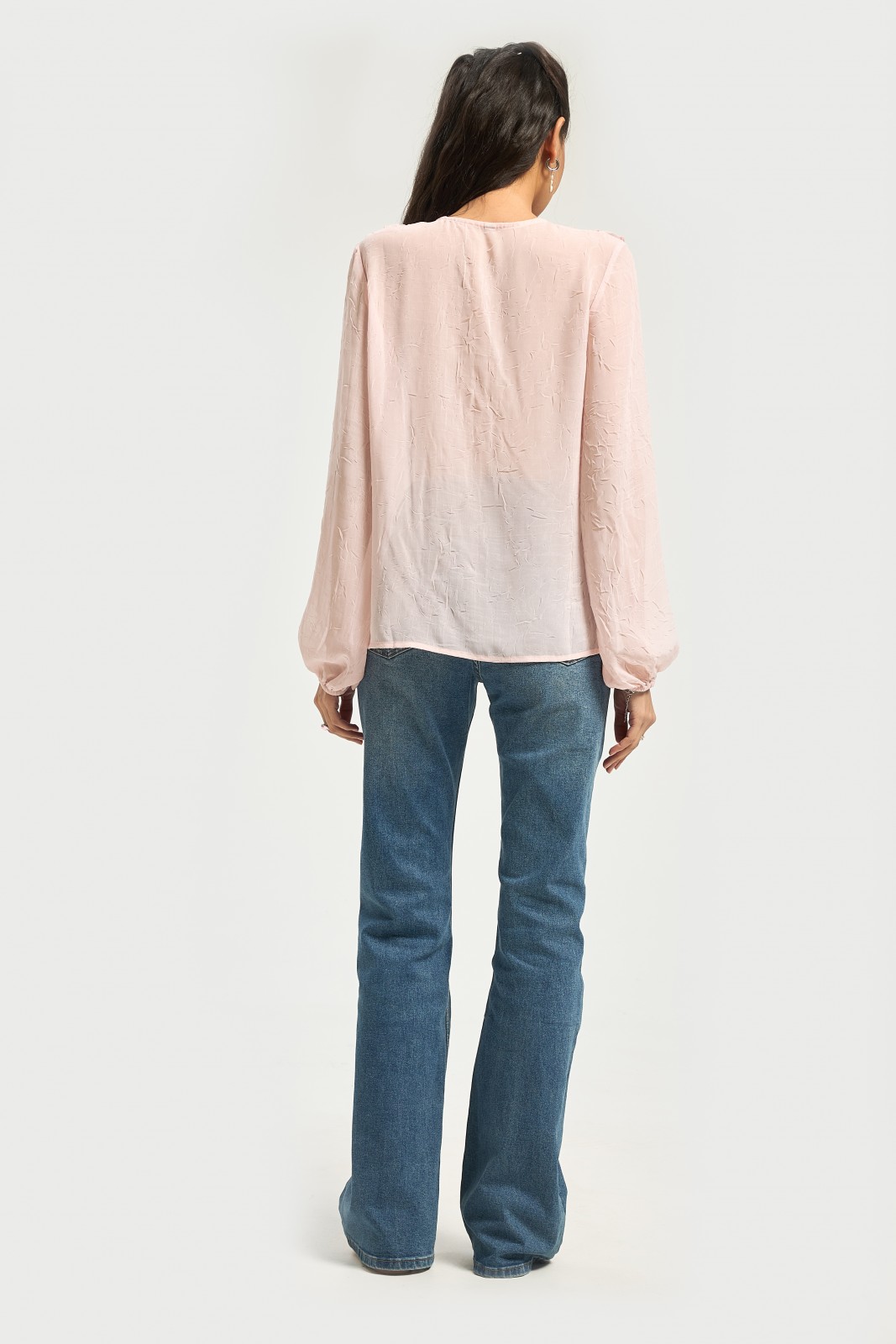 Шифоновая блузка с воланами