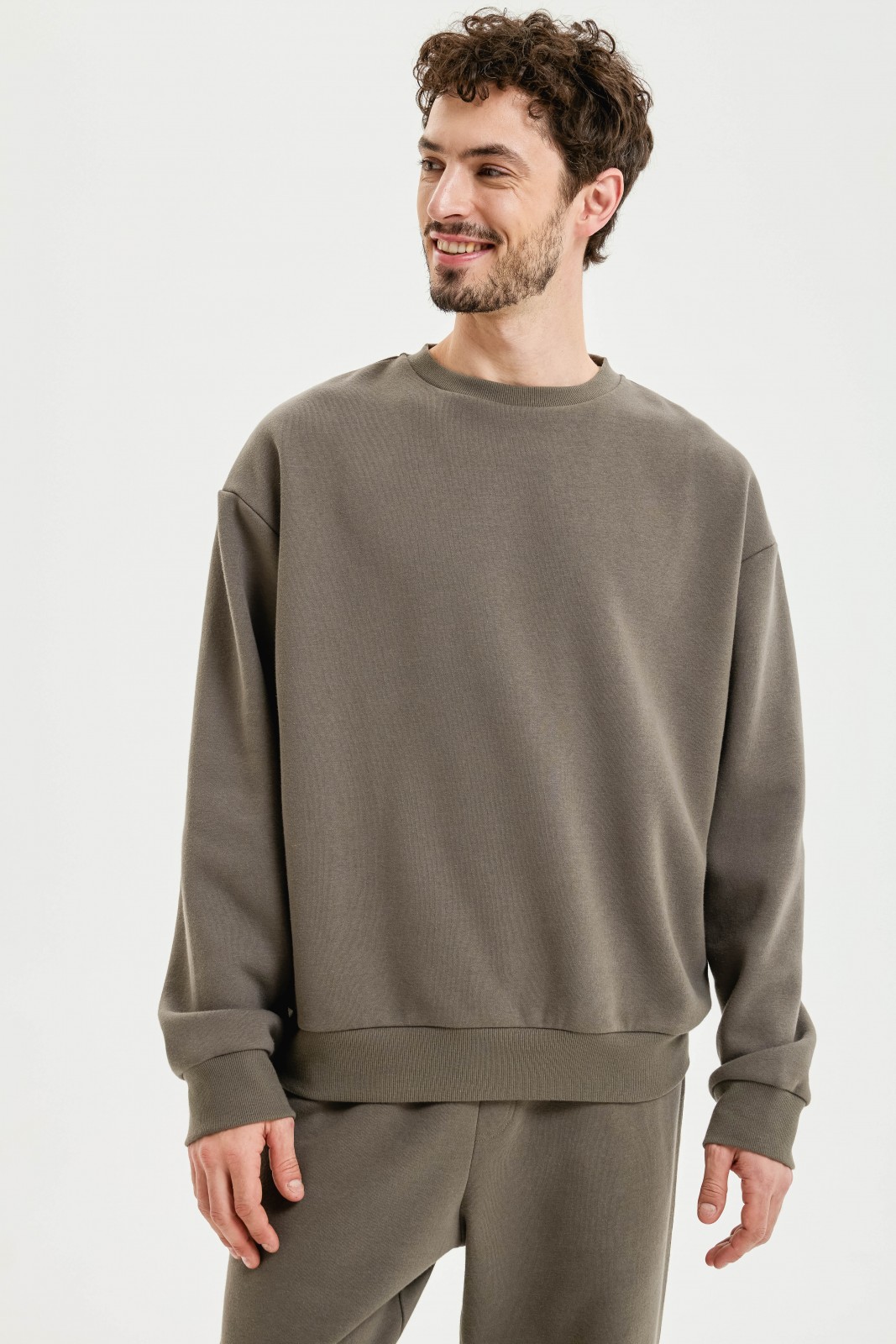 Трикотажный свитшот с начёсом