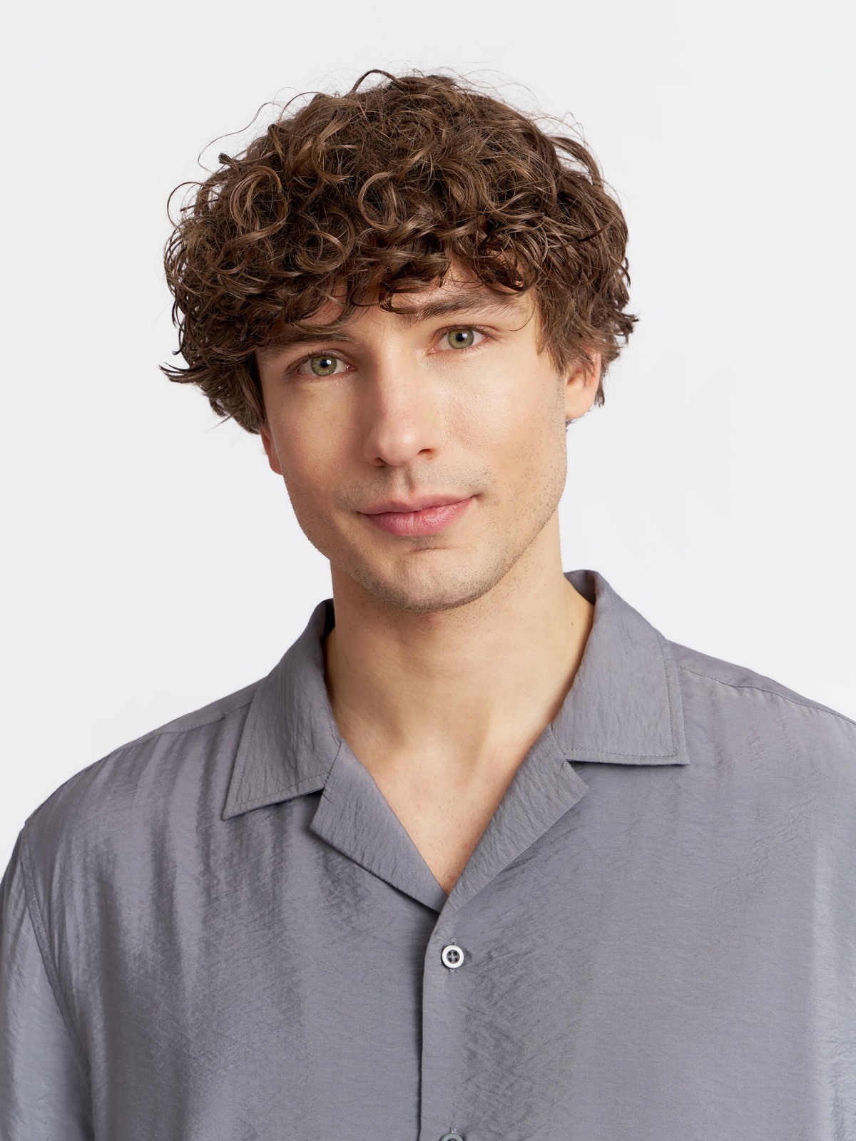 Рубашка из вискозы с коротким рукавом