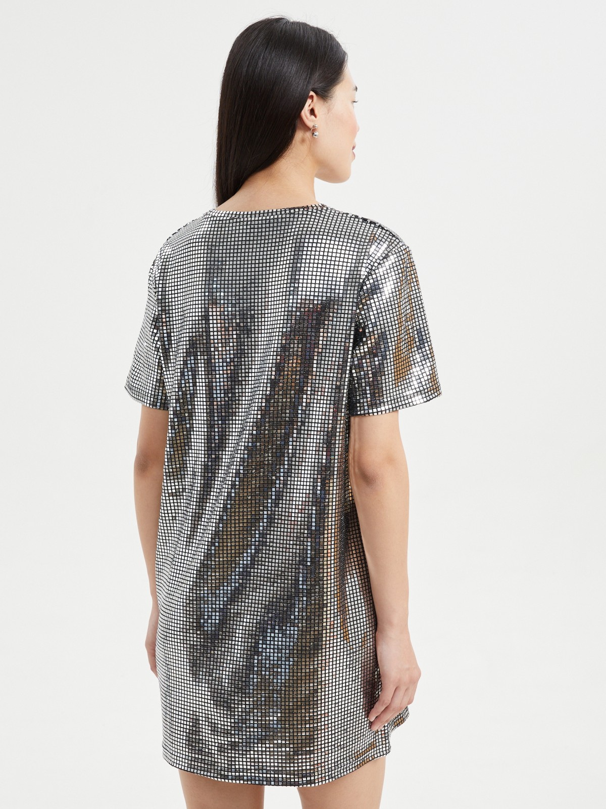 Платье-футболка мини с пайетками