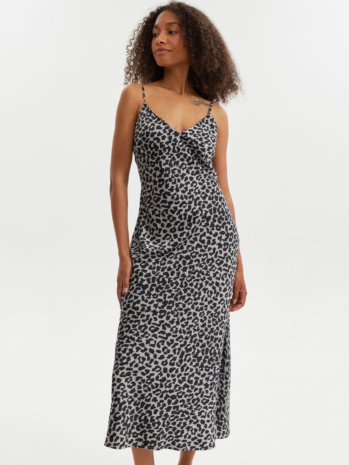 Леопардовое платье-комбинация на бретельках