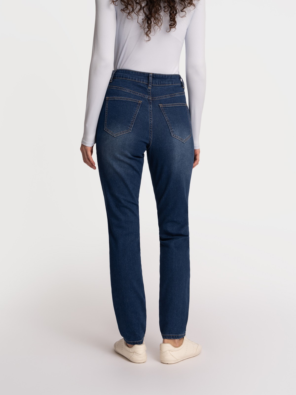 Джинсы силуэта Skinny со средней посадкой