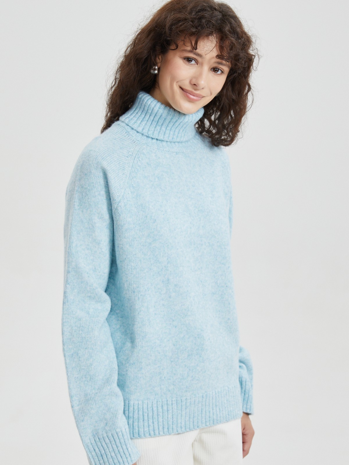 Вязаный свитер с шерстью