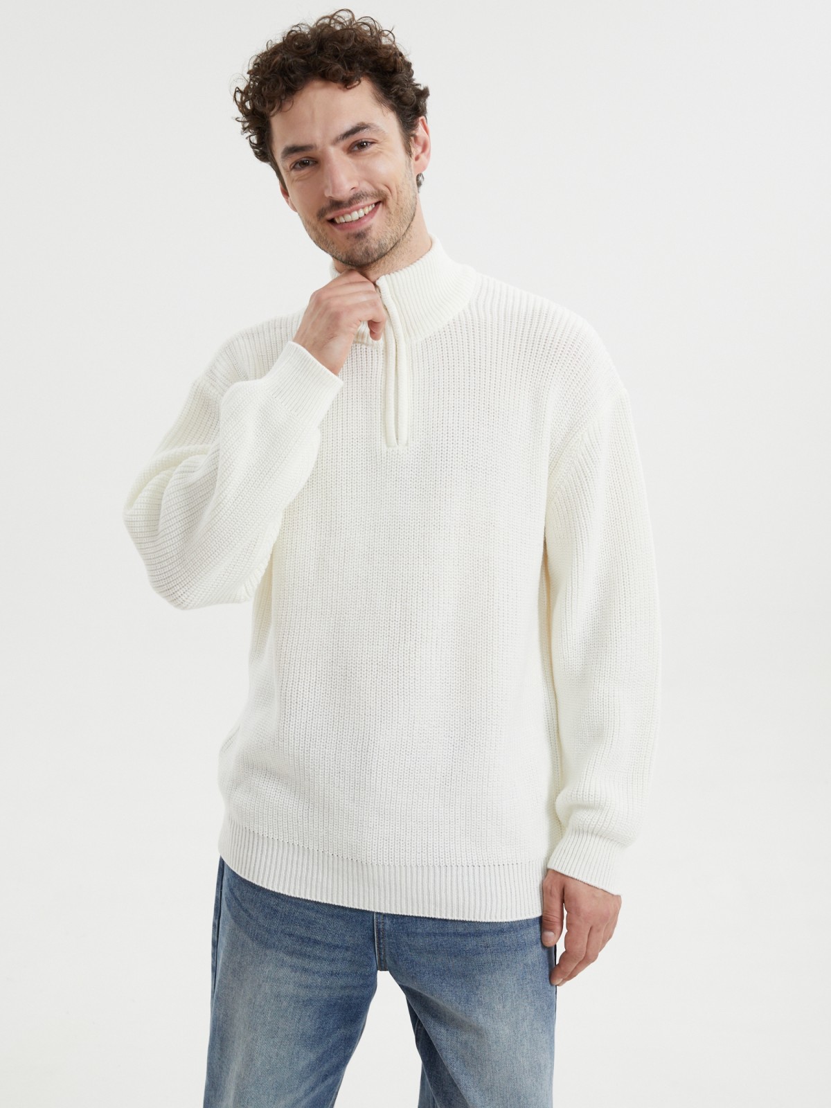 Вязаный свитер с горлом на молнии