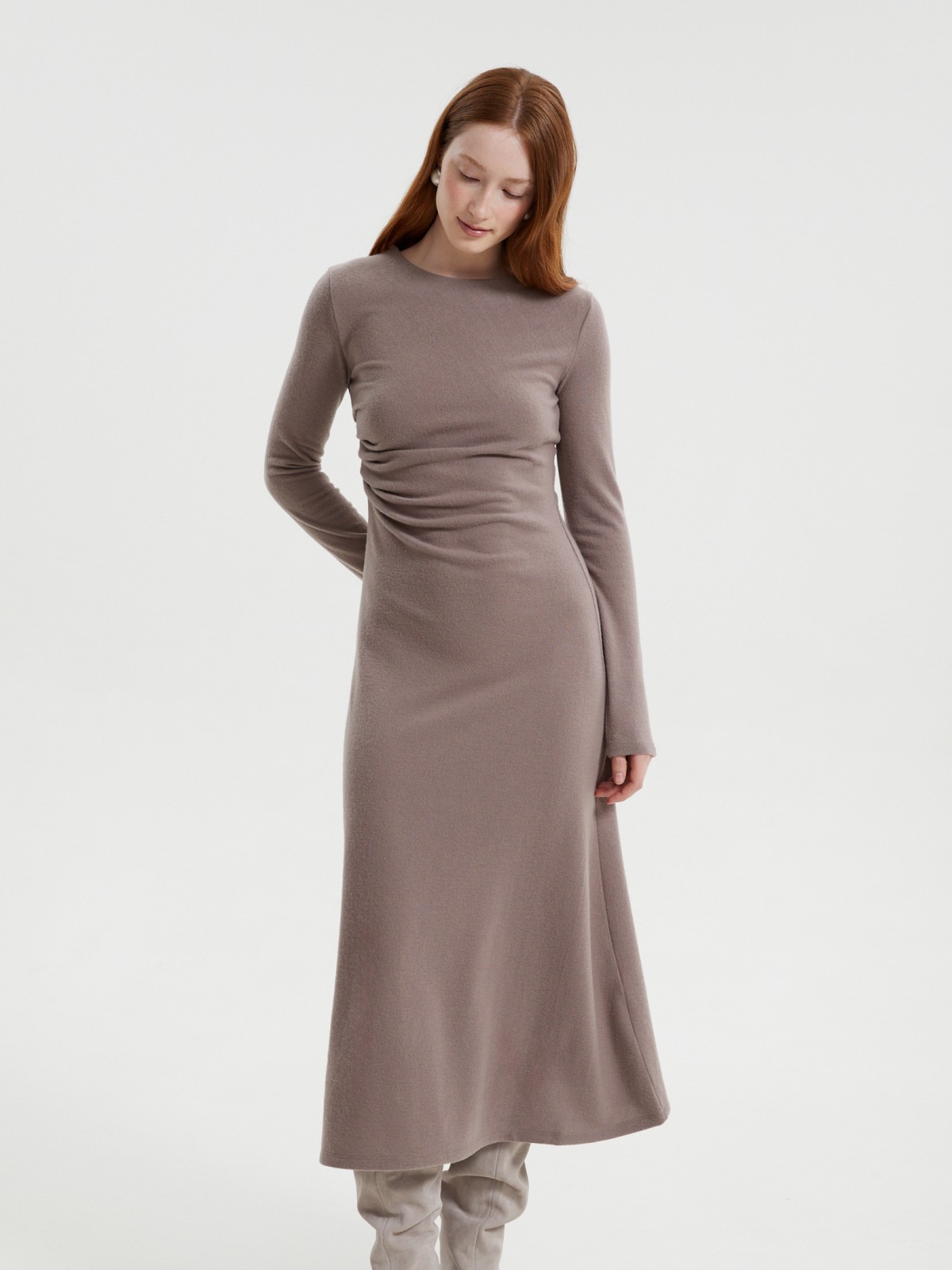 Платье миди с длинным рукавом