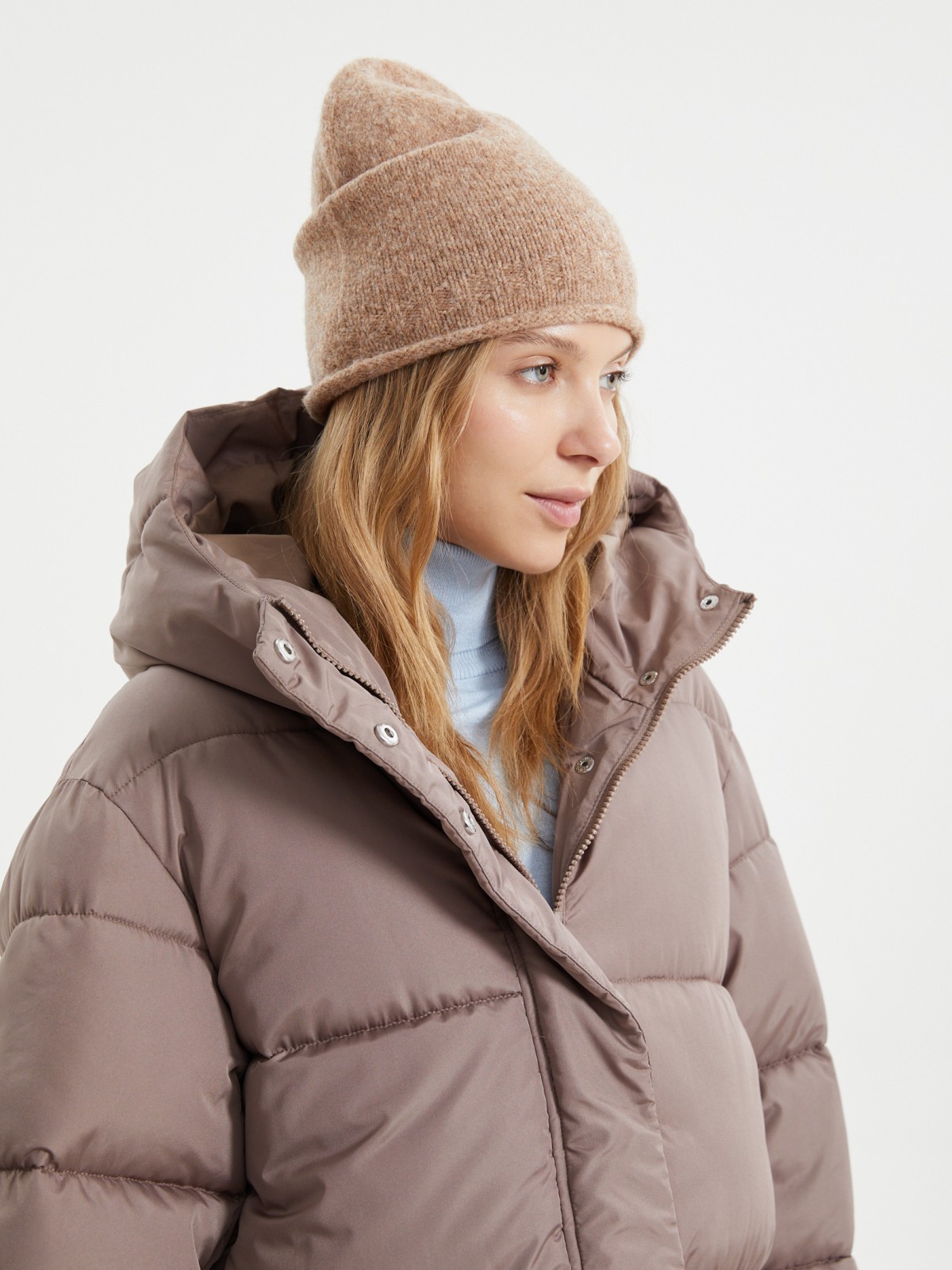 Вязаная шапка-бини без отворота