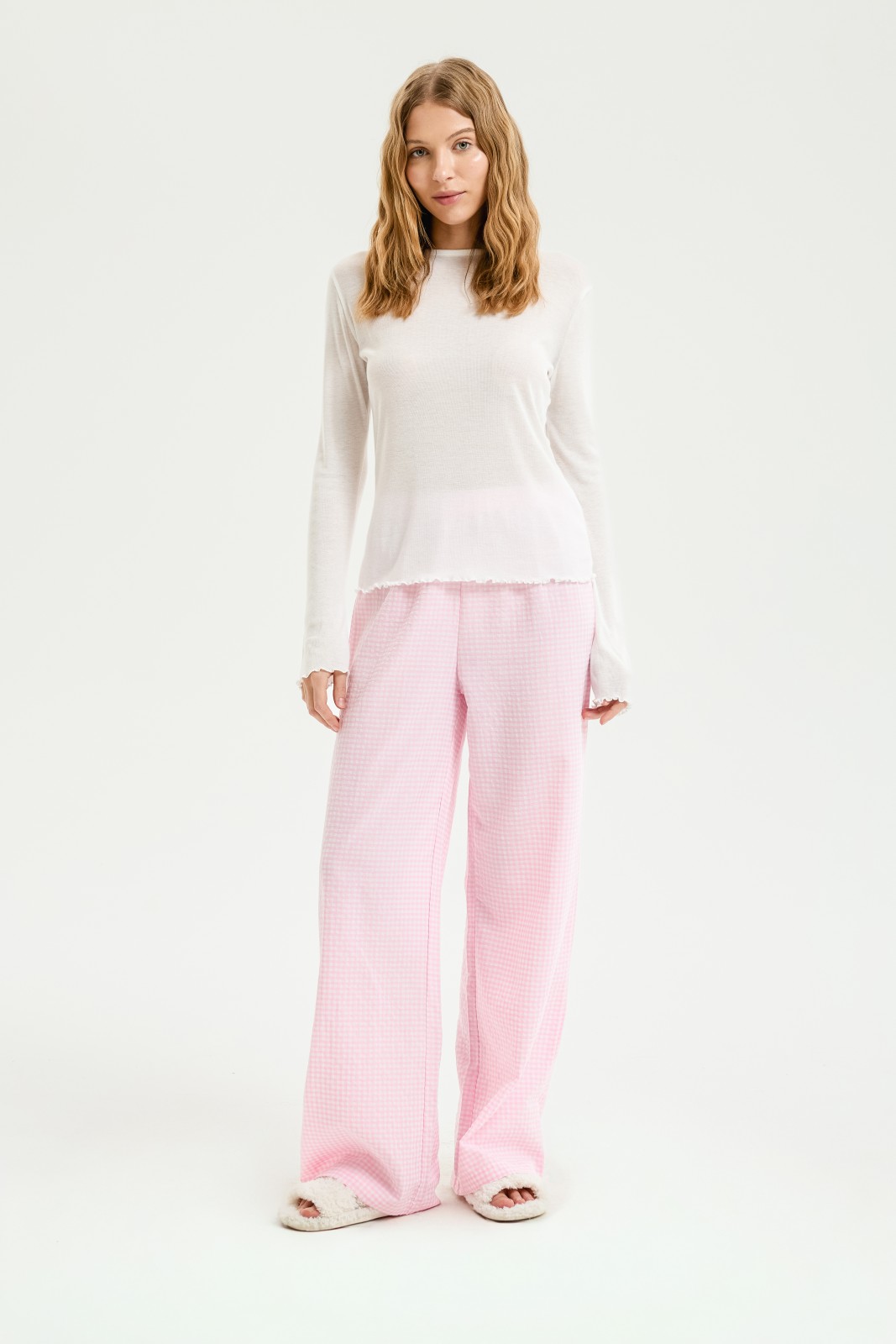 Прямые брюки на резинке с принтом