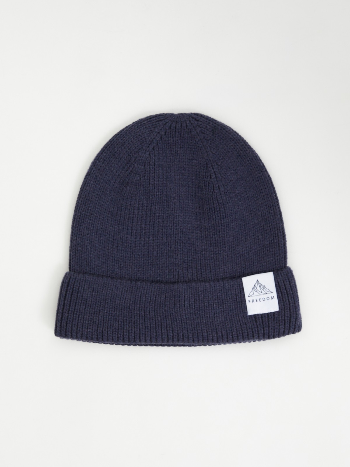 Вязаная шапка-бини