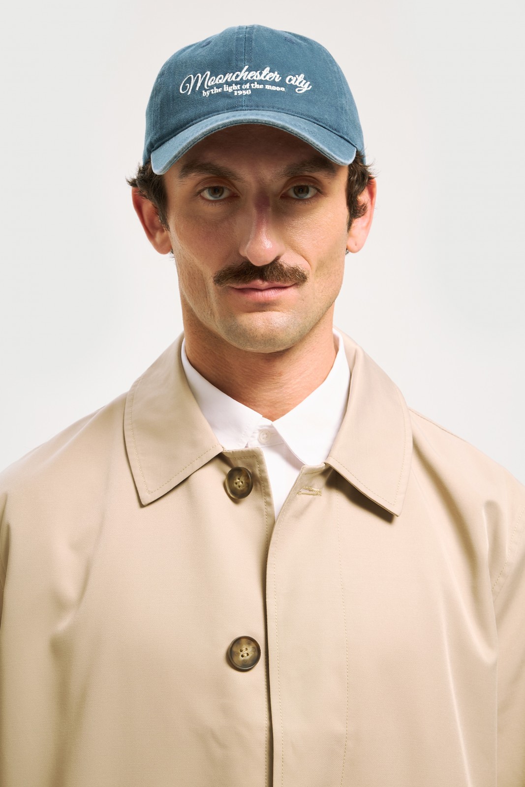 Бейсболка из хлопка с полукруглым козырьком