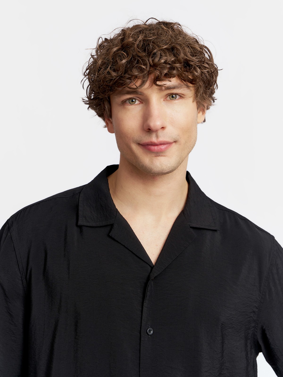 Рубашка из вискозы с коротким рукавом