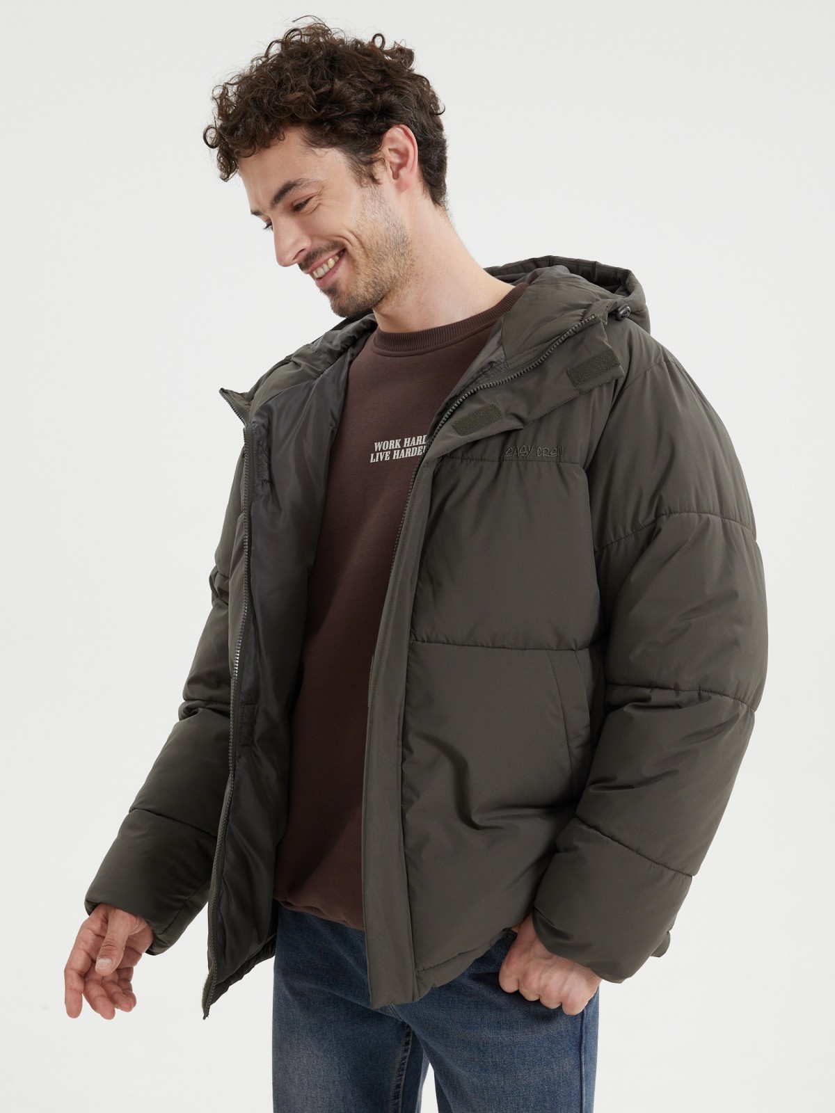 Тёплая куртка на молнии с капюшоном