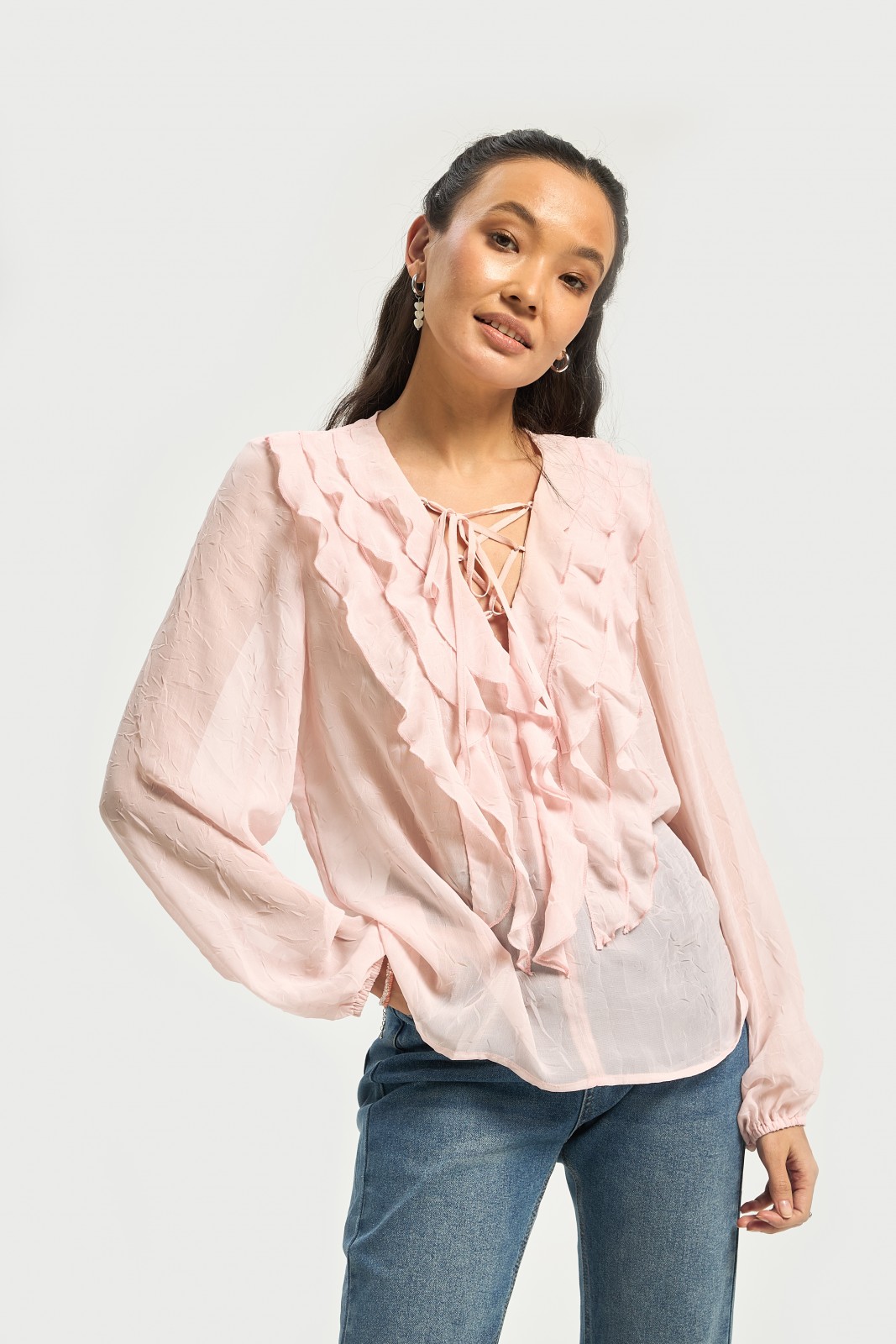 Шифоновая блузка с воланами