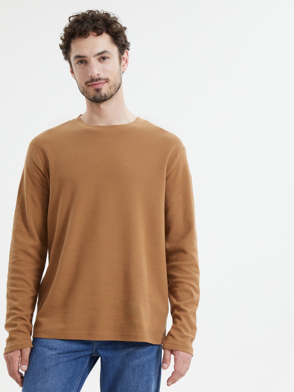 Однотонный лонгслив с длинным рукавом