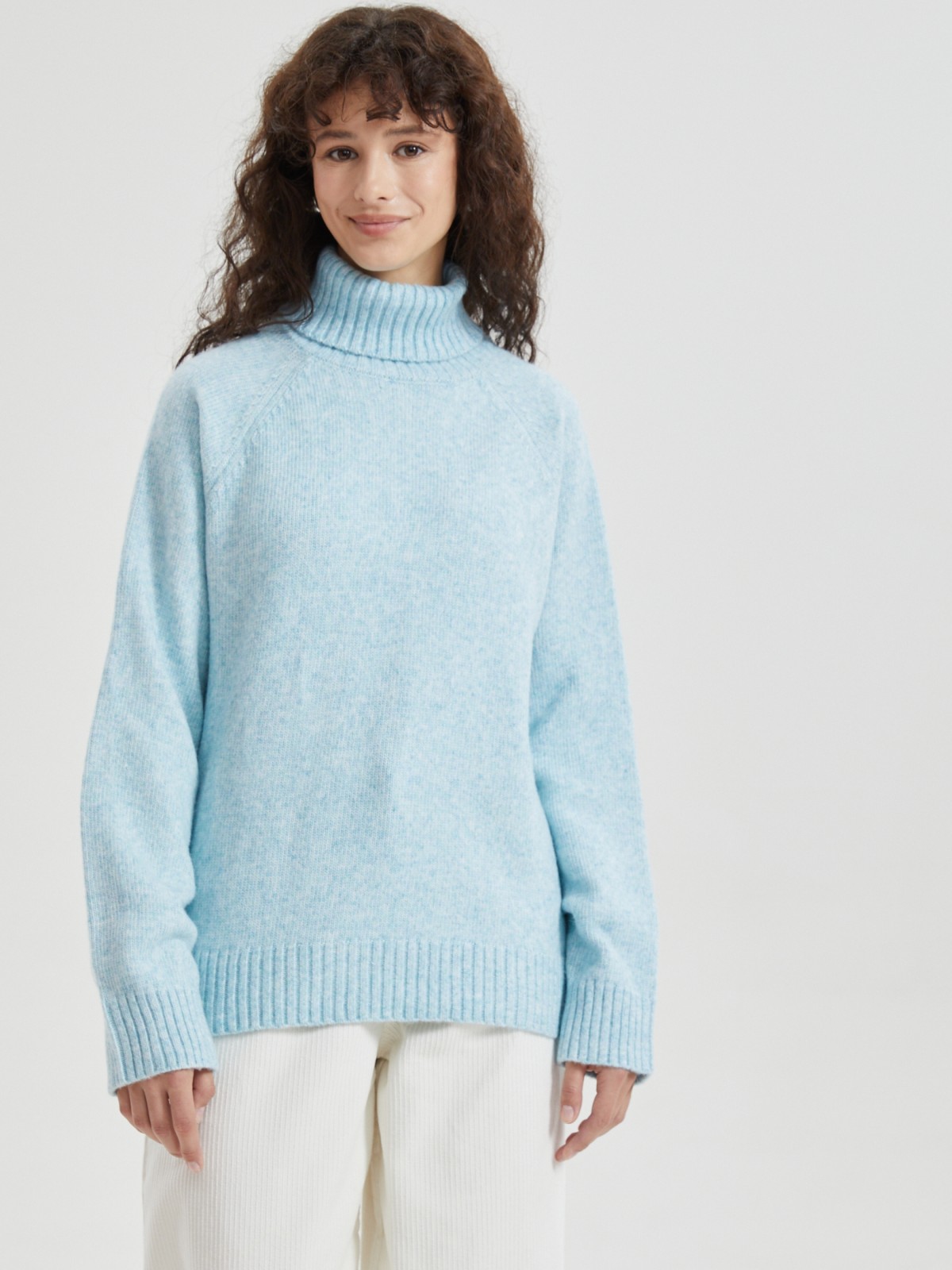 Вязаный свитер с шерстью