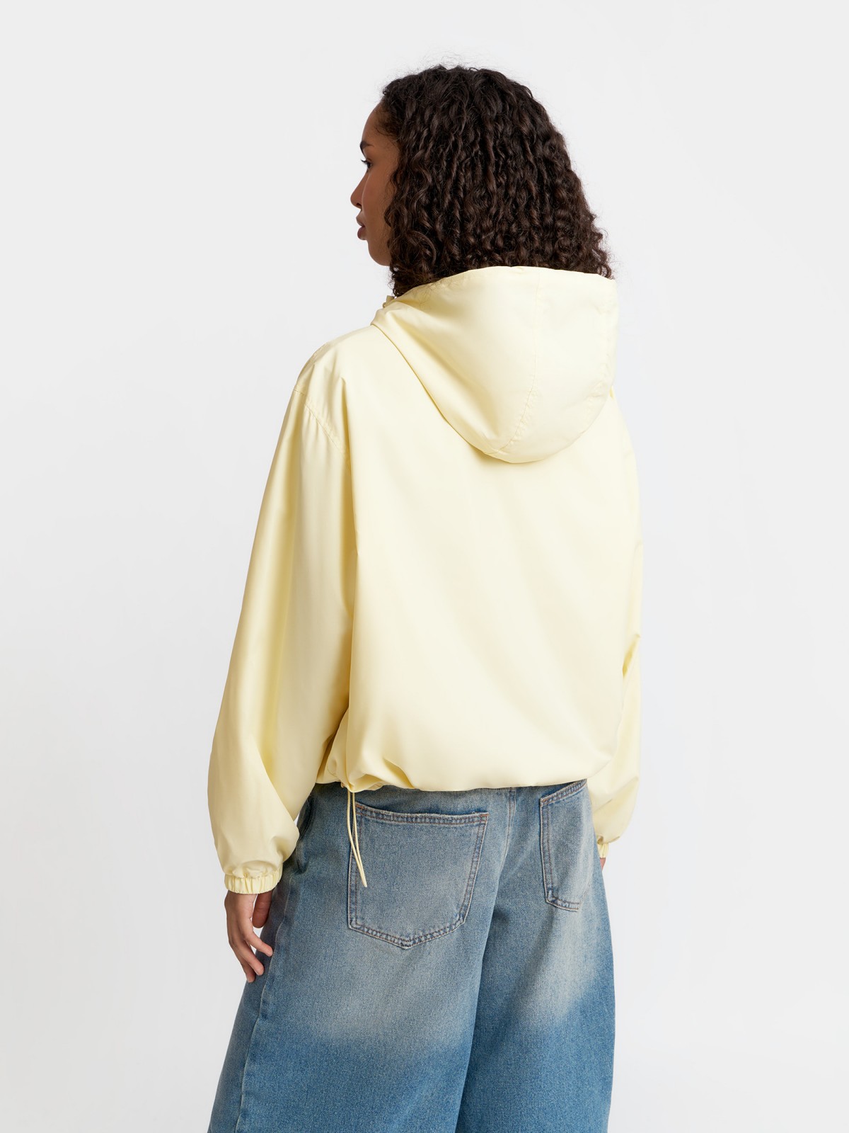 Куртка-ветровка