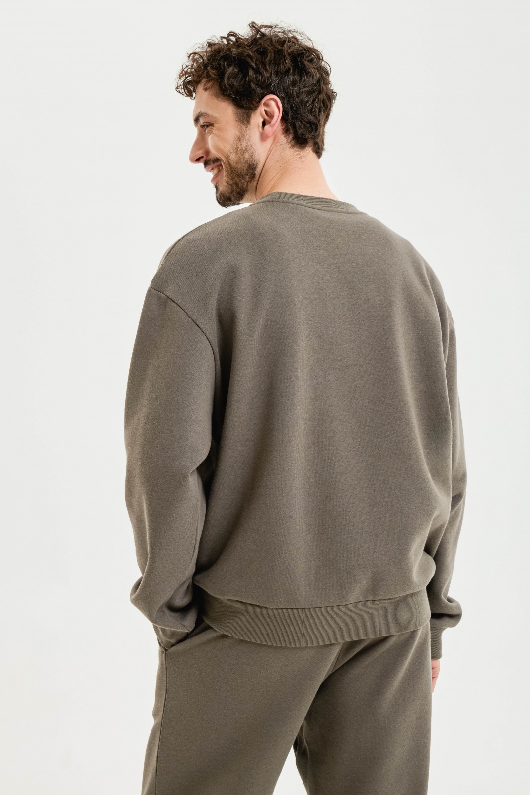 Трикотажный свитшот с начёсом