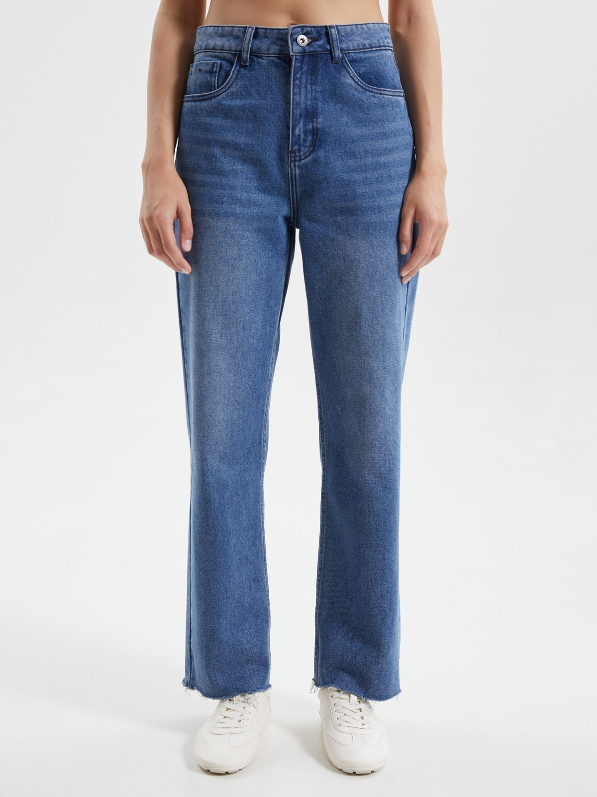 Джинсы прямого силуэта