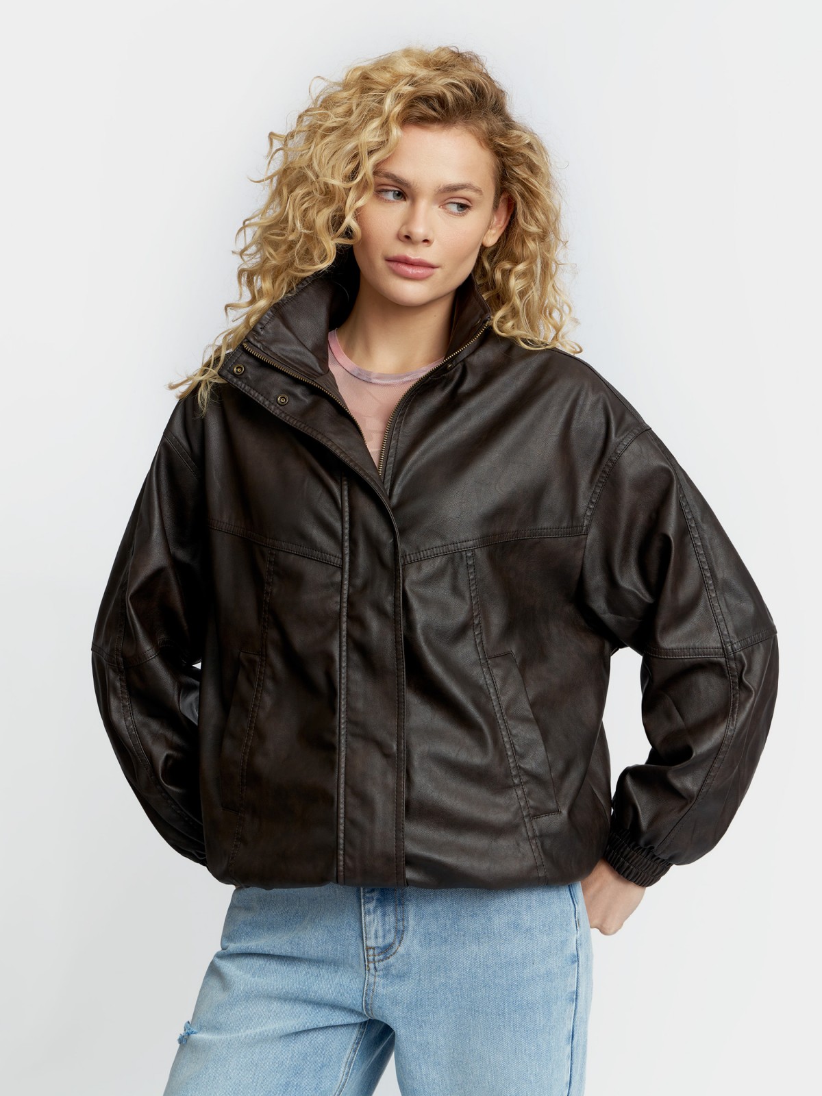 Куртка-ветровка