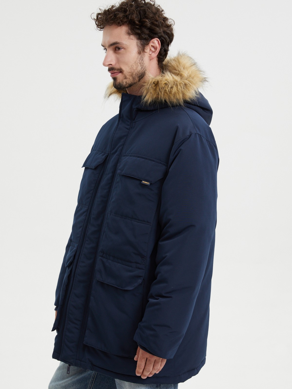 Тёплая куртка на молнии с капюшоном