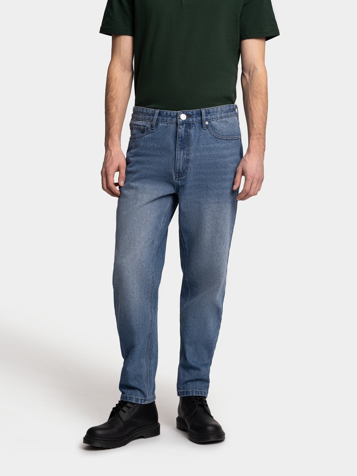 Джинсы фасона Tapered
