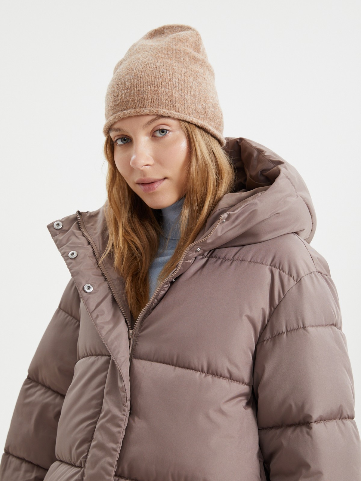 Вязаная шапка-бини без отворота