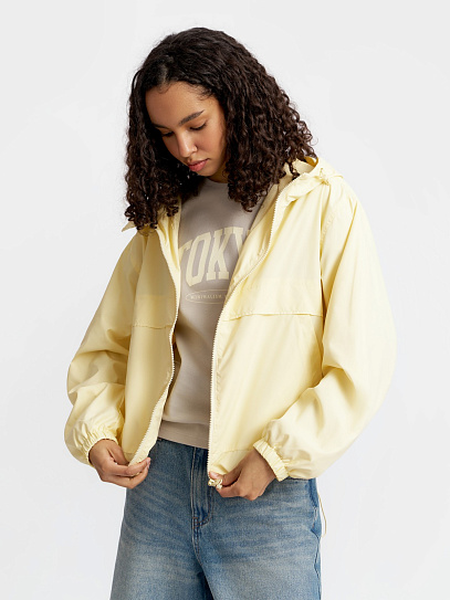 Куртка-ветровка