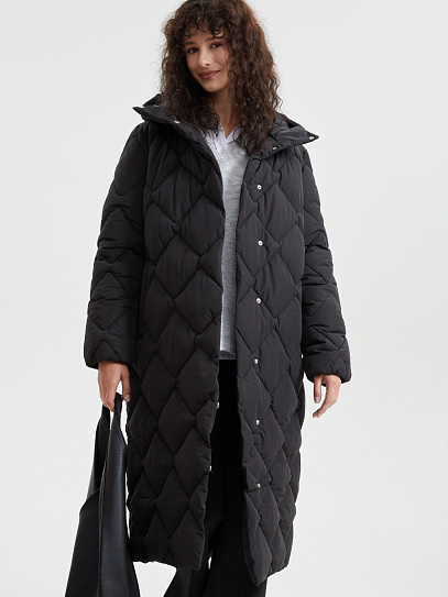 Тёплая стёганая куртка-пальто с капюшоном и поясом