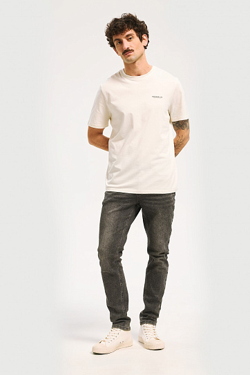 Джинсы фасона Slim