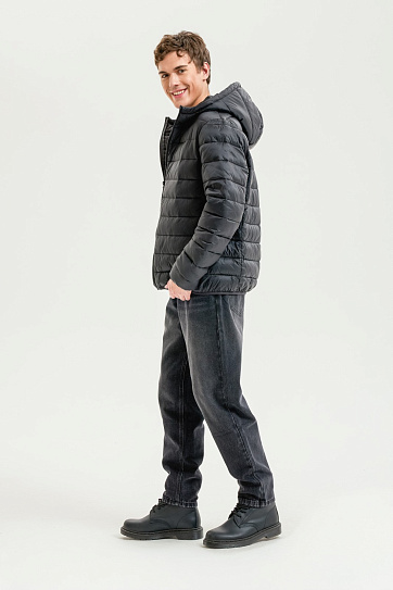 Лёгкая утеплённая стёганая куртка на молнии с капюшоном