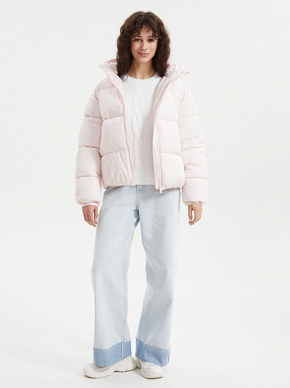 Короткая стёганая куртка с капюшоном