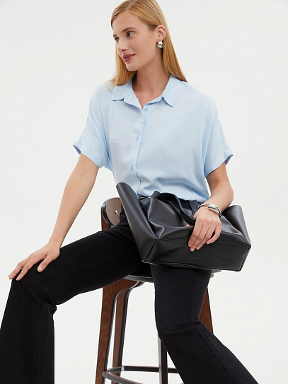 Рубашка из вискозы с коротким рукавом