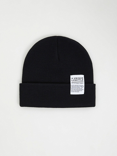 Трикотажная шапка-бини с отворотом