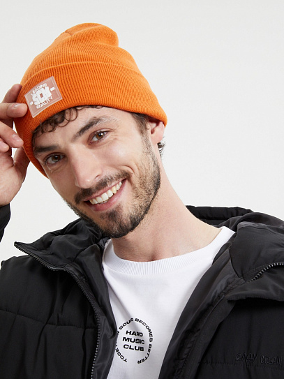 Трикотажная шапка-бини с отворотом