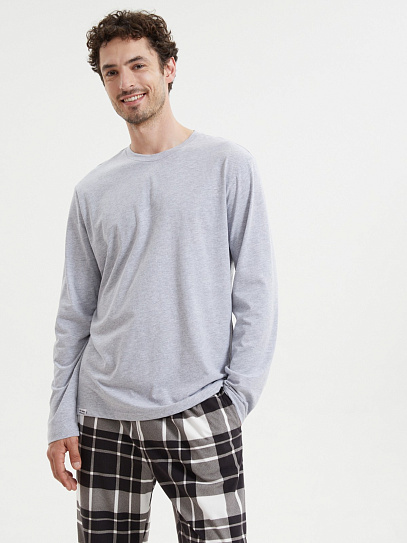 Тонкий трикотажный лонгслив