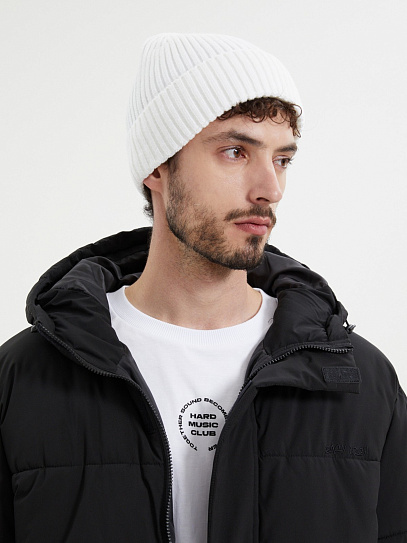 Вязаная шапка-бини