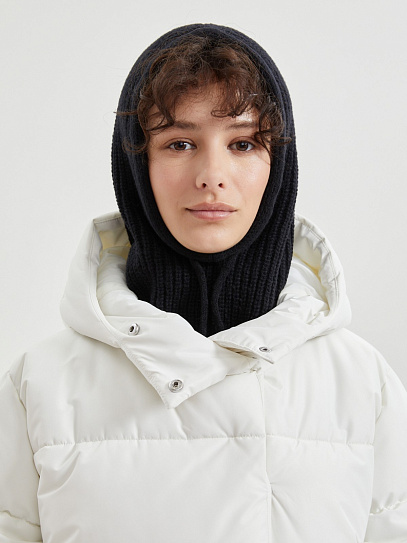 Вязаный капор