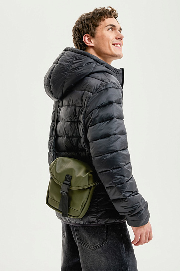 Сумка кросс-боди на ремешке через плечо