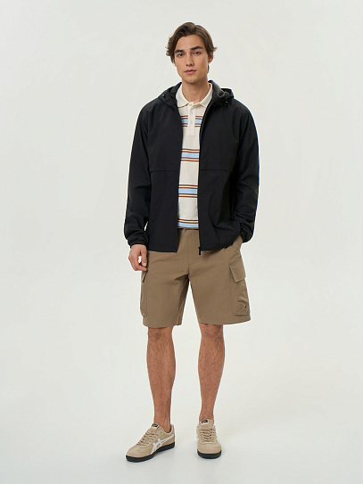 Куртка-ветровка с капюшоном