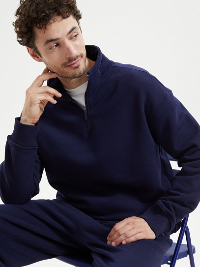 Утеплённый прямой свитшот на молнии с начёсом