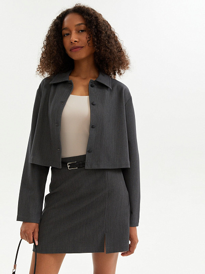 Короткий жакет на кнопках