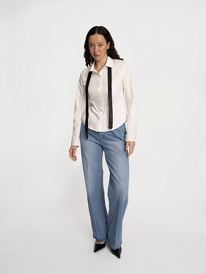 Джинсы силуэта Wide со стрелками