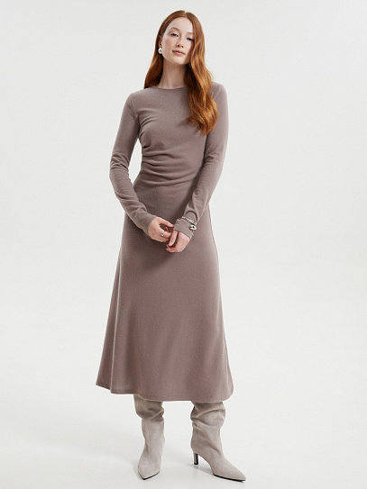 Платье миди с длинным рукавом